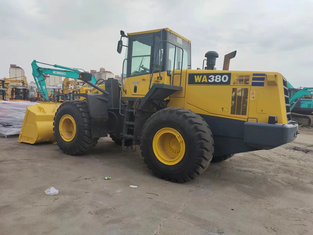 KOMATSU WA380-6 - Wheel loader: picture 2 KOMATSU WA380-6 - Wheel loader: picture 2