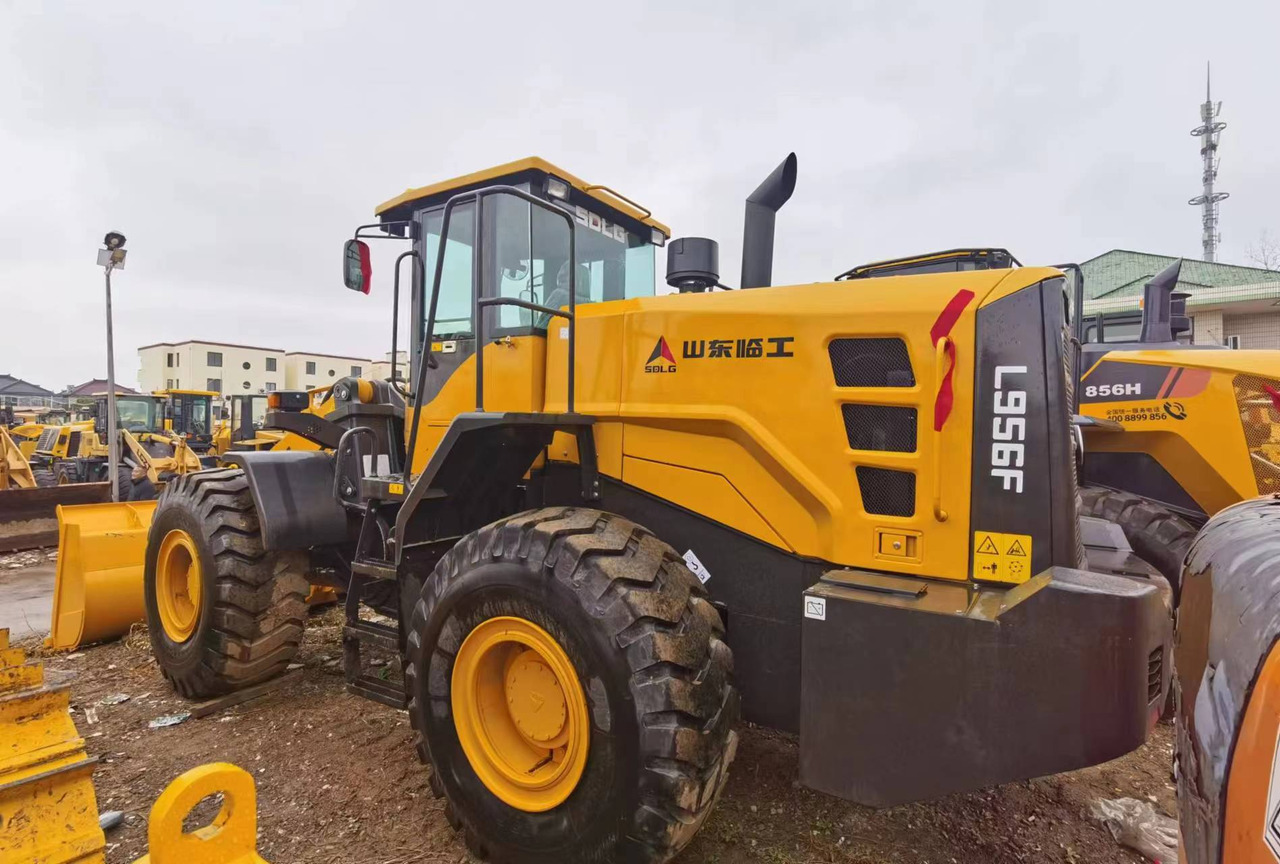 SDLG L956F - Wheel loader: picture 4 SDLG L956F - Wheel loader: picture 4