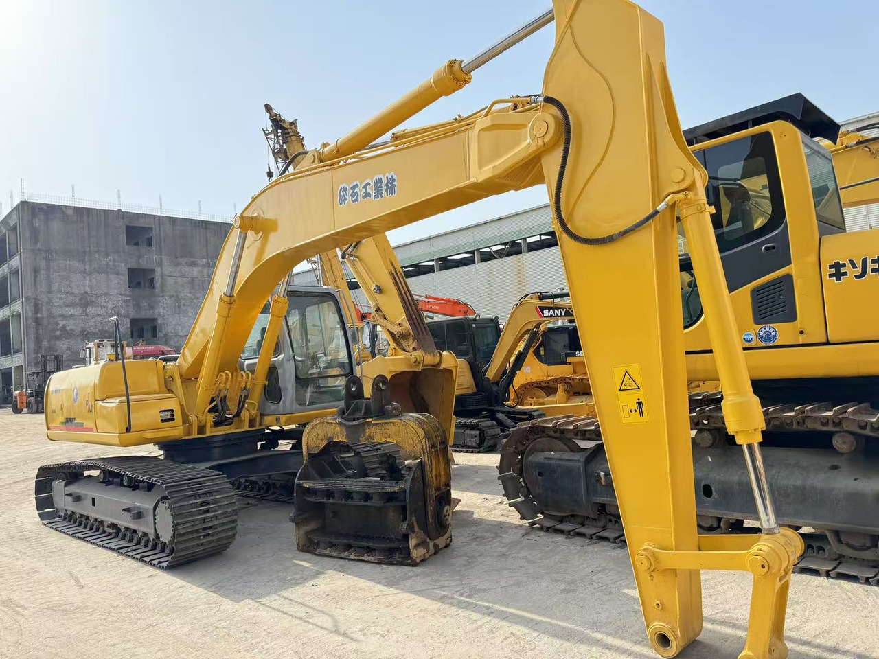 SUMITOMO SH200 - Crawler excavator: picture 1 SUMITOMO SH200 - Crawler excavator: picture 1
