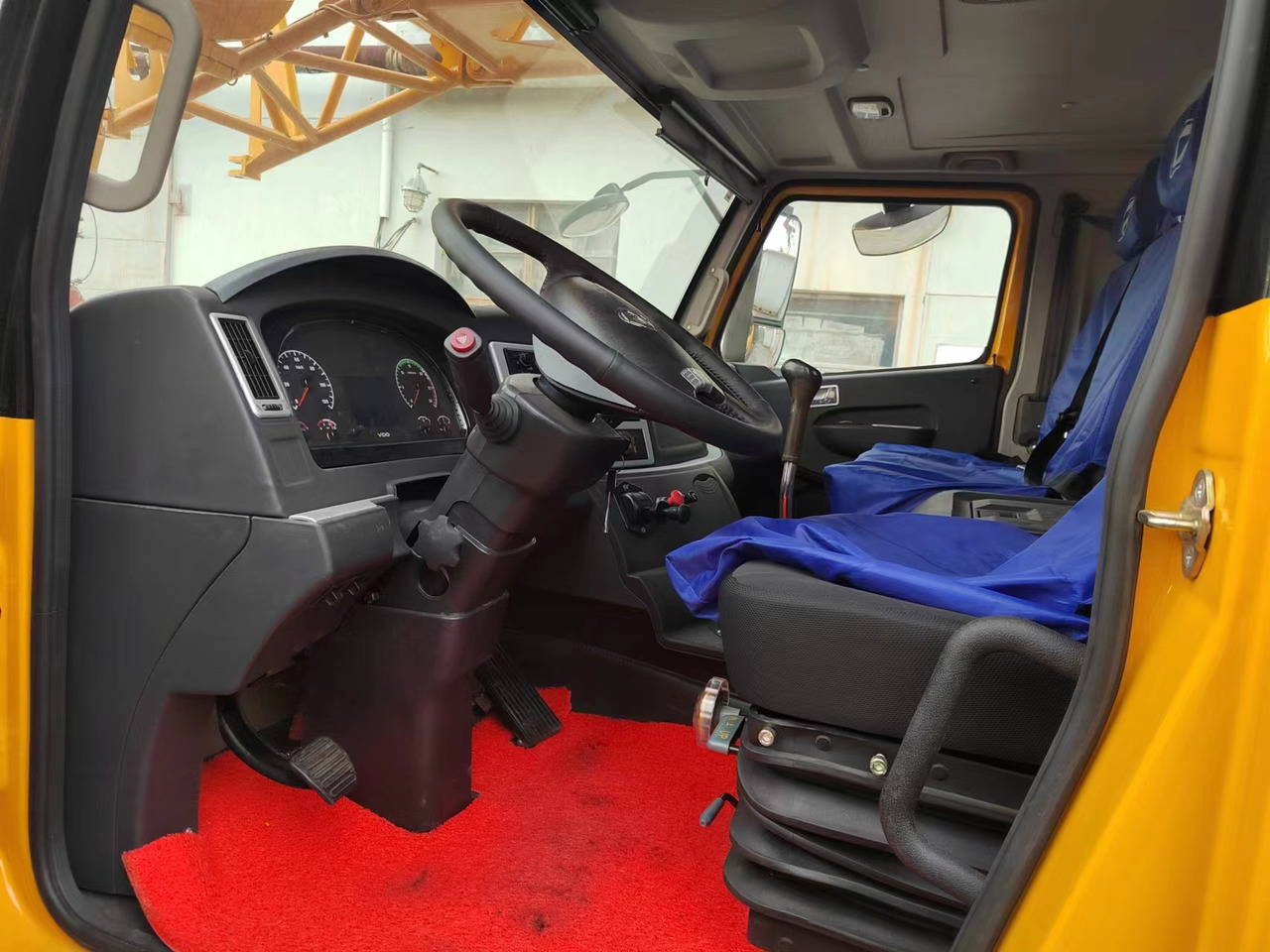 XCMG QY70K - Mobile crane: picture 5 XCMG QY70K - Mobile crane: picture 5