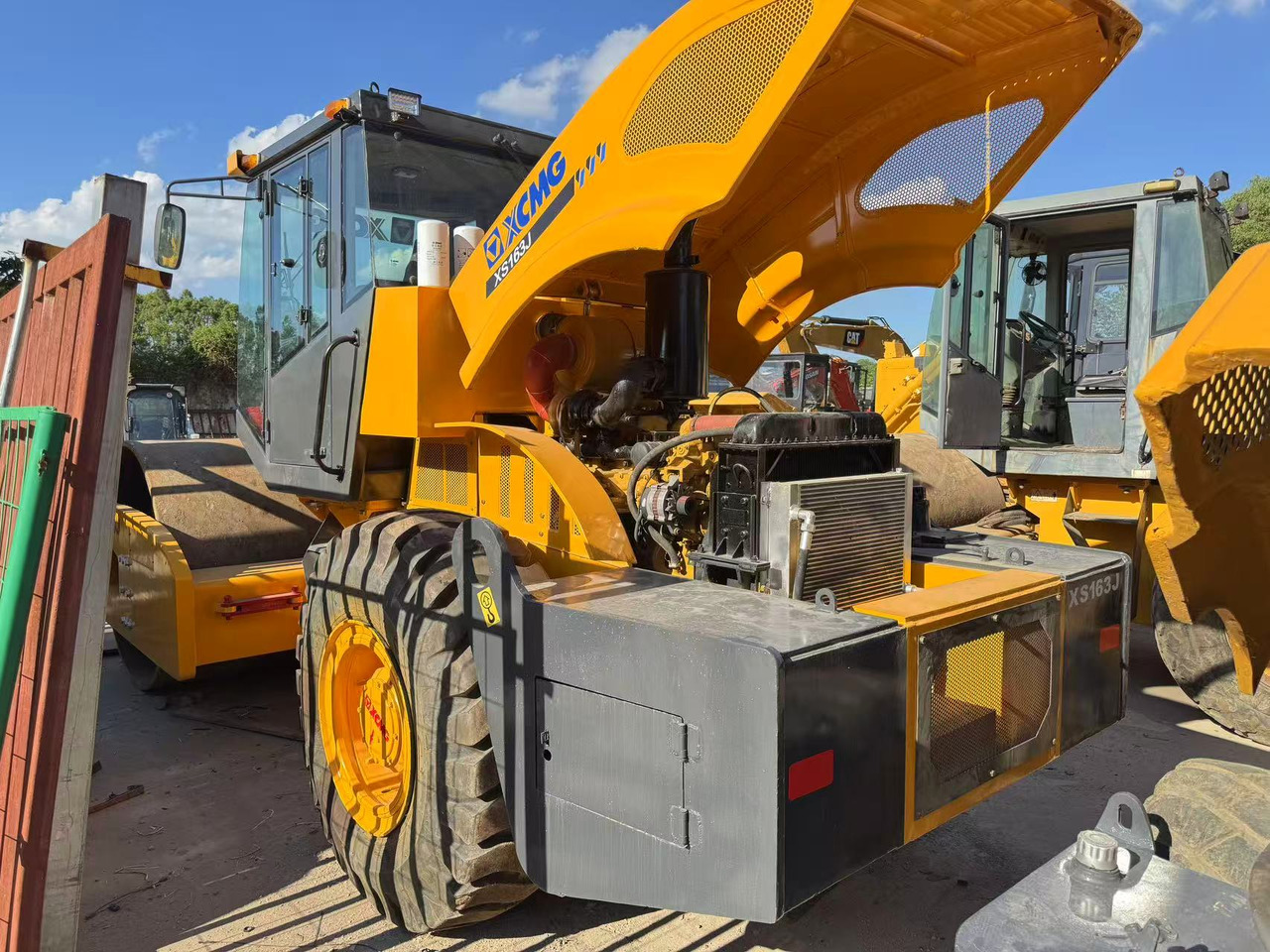 XCMG XS163J - Road roller: picture 2 XCMG XS163J - Road roller: picture 2