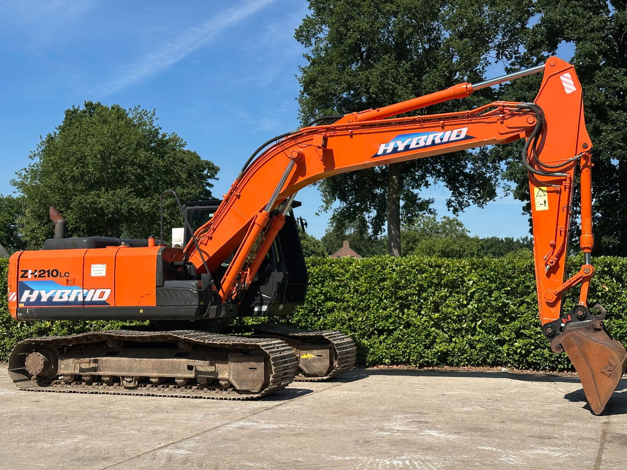 Crawler excavator Hitachi ZH210LC-5B: picture 8