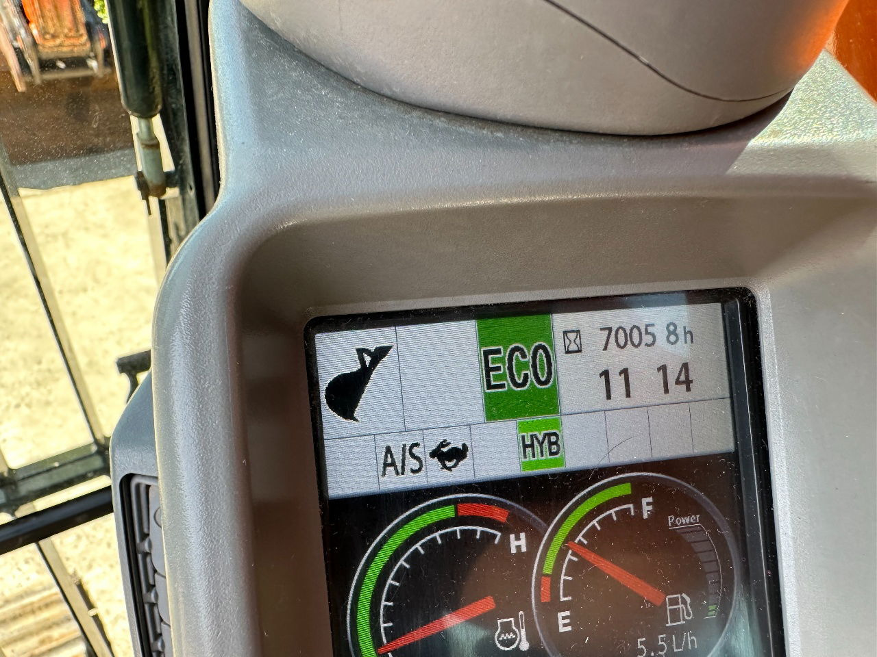 Crawler excavator Hitachi ZH210LC-5B: picture 16