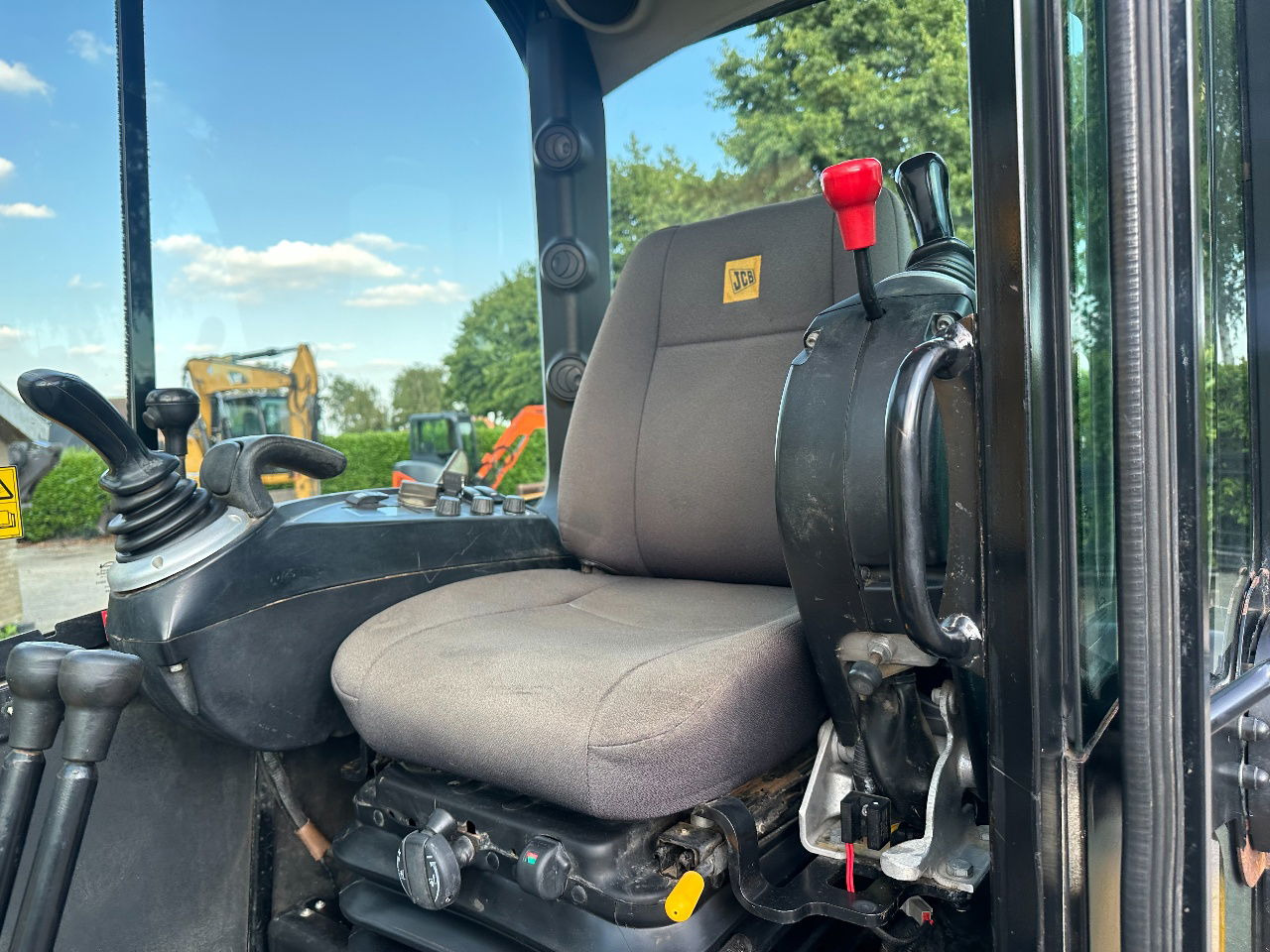 Mini excavator JCB 8045 ZTS: picture 8