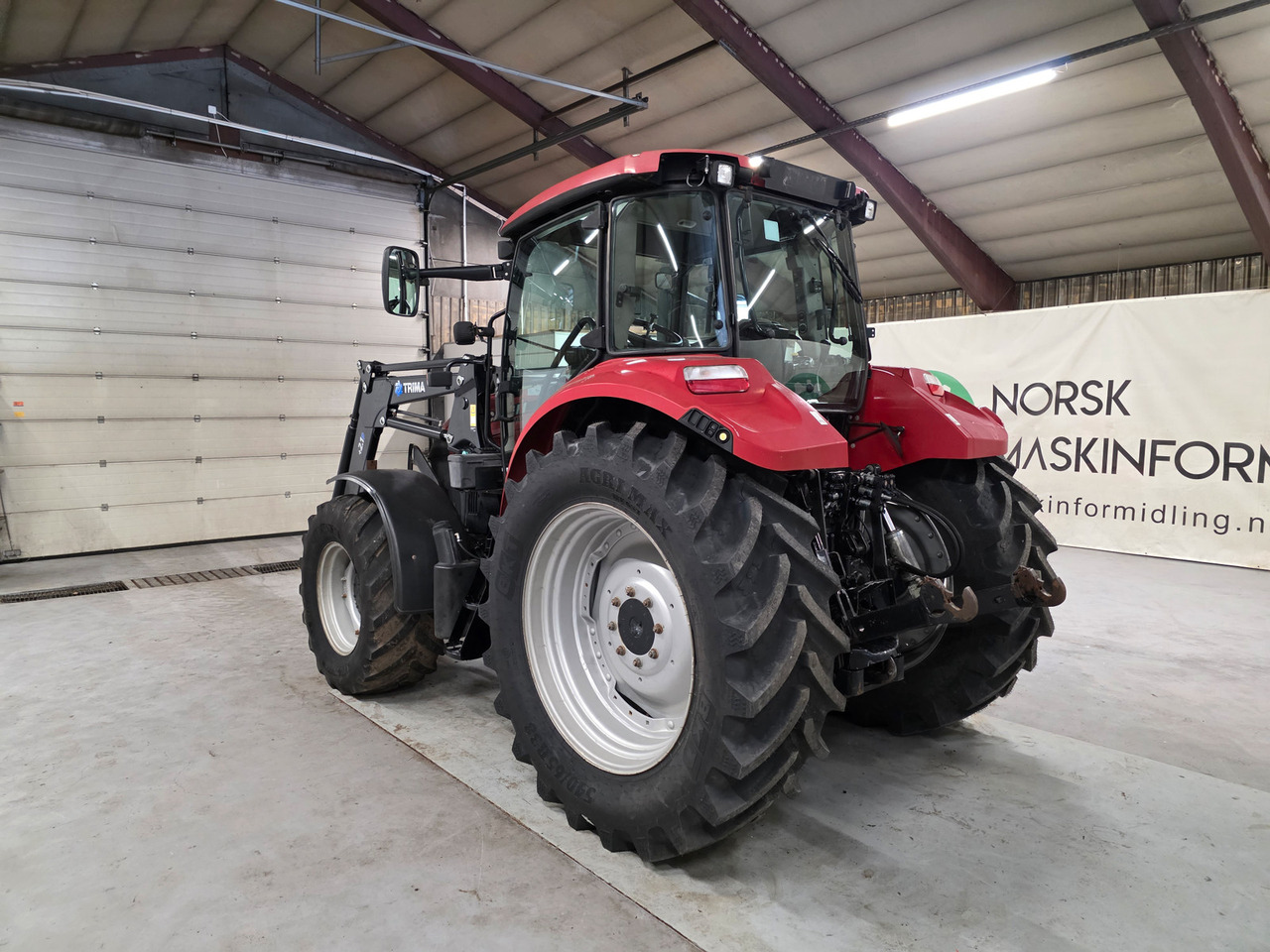 CASE IH Farmall 115U - Farm tractor: picture 3 CASE IH Farmall 115U - Farm tractor: picture 3