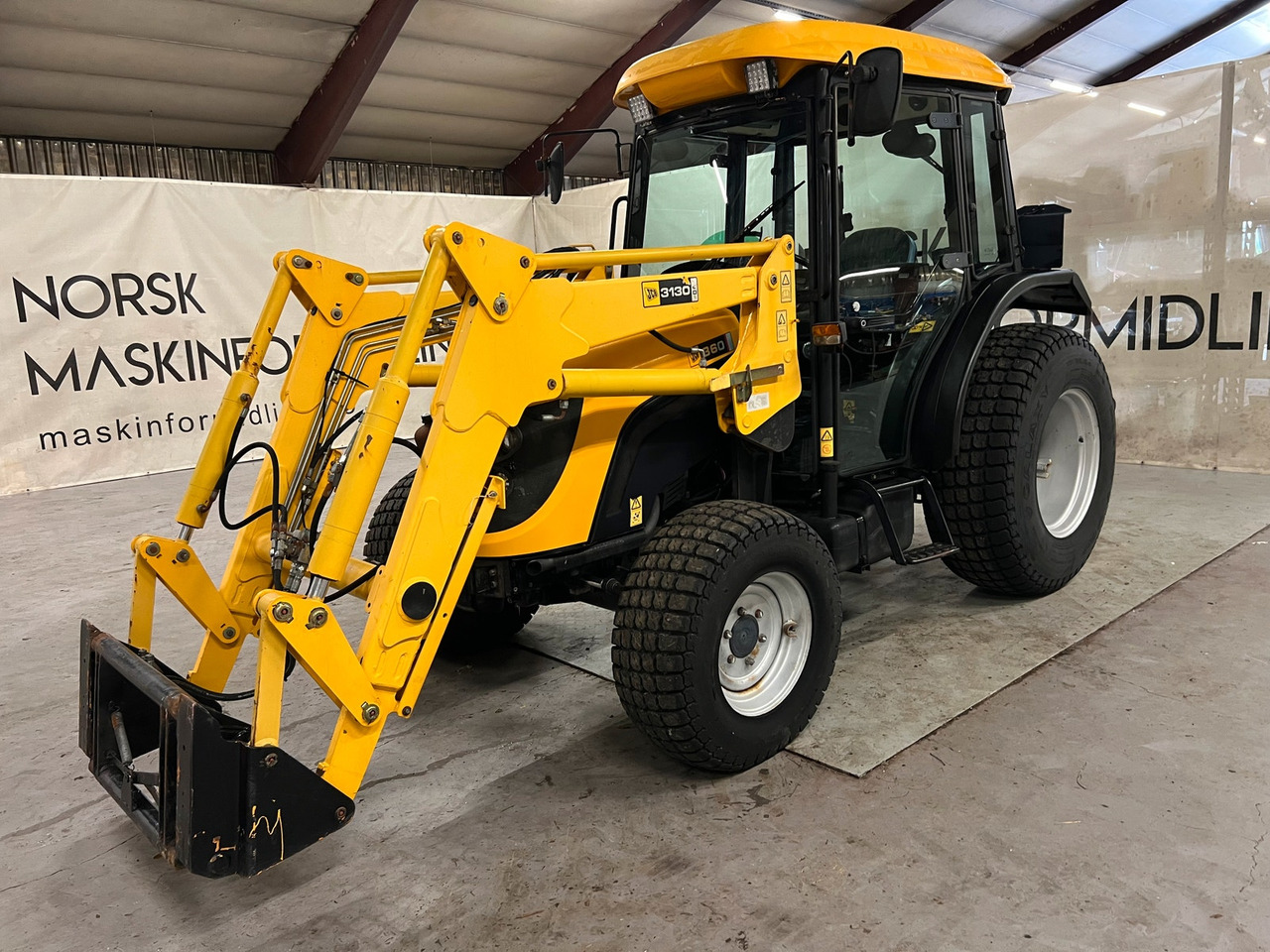 JCB 360 - Farm tractor: picture 1 JCB 360 - Farm tractor: picture 1