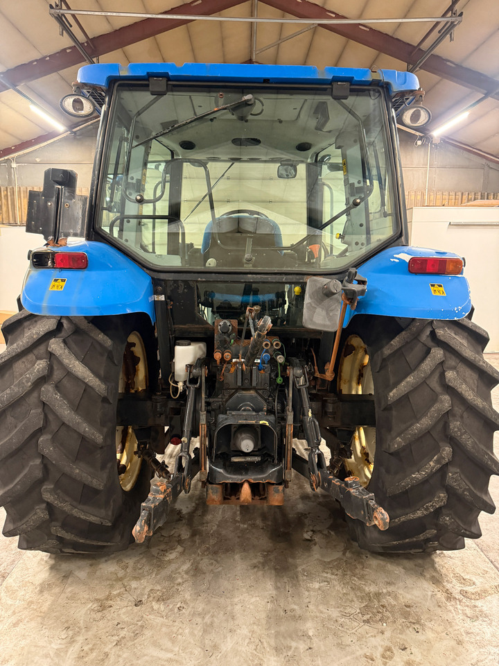 New Holland T5060 - Farm tractor: picture 4 New Holland T5060 - Farm tractor: picture 4