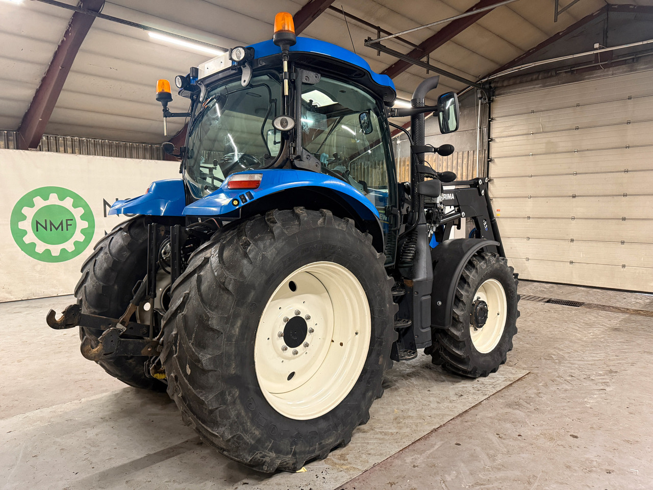 New Holland T6.140 EC - Farm tractor: picture 5 New Holland T6.140 EC - Farm tractor: picture 5