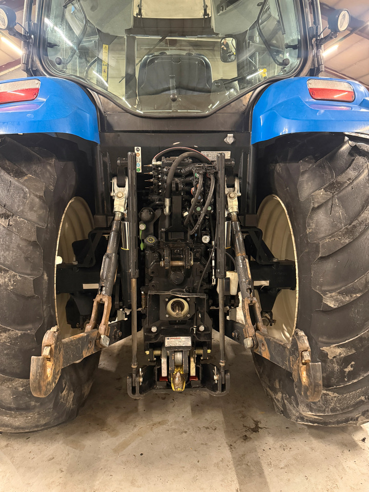 New Holland T6.140 EC - Farm tractor: picture 4 New Holland T6.140 EC - Farm tractor: picture 4