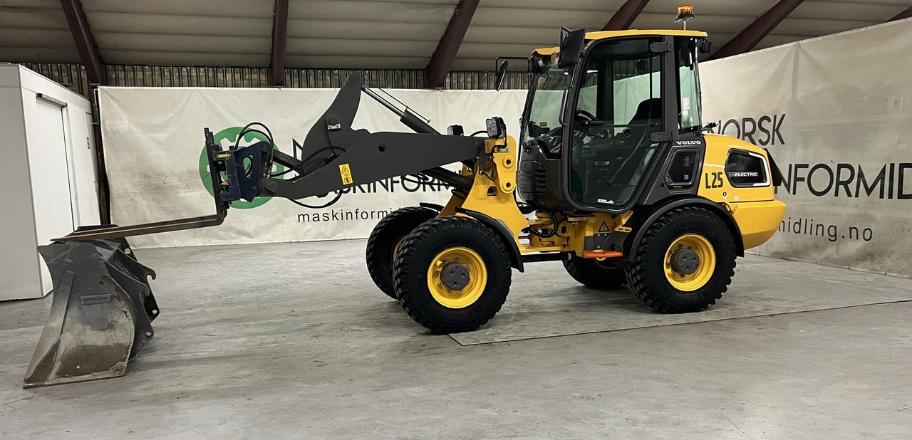 Volvo JL25H - Wheel loader: picture 1 Volvo JL25H - Wheel loader: picture 1