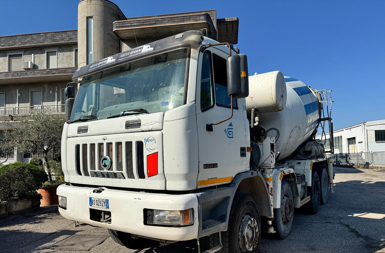 Betonpompa CIFA ASTRA HD84.38 - 2003 - Mixer pump truck: picture 1 Betonpompa CIFA ASTRA HD84.38 - 2003 - Mixer pump truck: picture 1