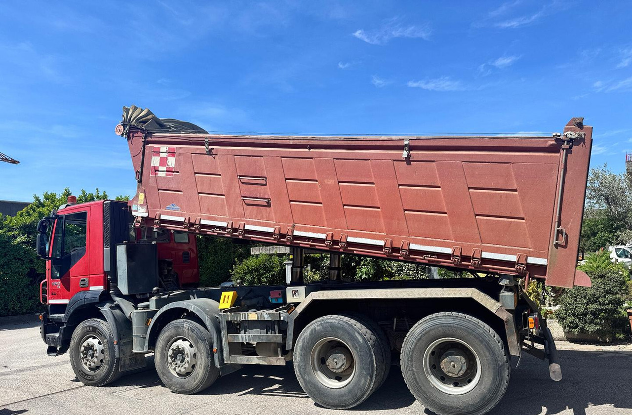 IVECO TRAKKER 450 RIBALTABILE 8X4 - Tipper: picture 3 IVECO TRAKKER 450 RIBALTABILE 8X4 - Tipper: picture 3