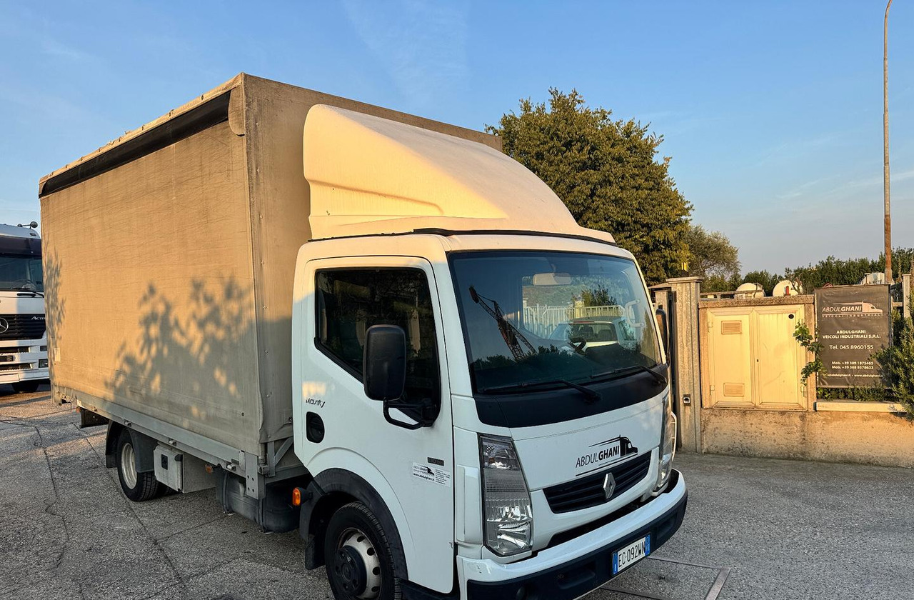 Renault Trucks Maxity 135.35 dxi - Curtainsider truck: picture 1 Renault Trucks Maxity 135.35 dxi - Curtainsider truck: picture 1