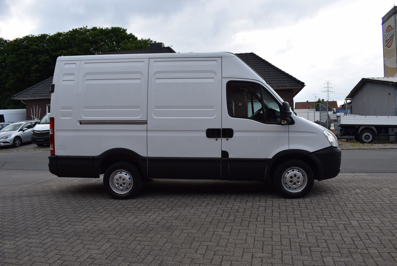 Panel van Iveco  Daily 35 S 14L2H2 AHK Regale Standheizung: picture 10