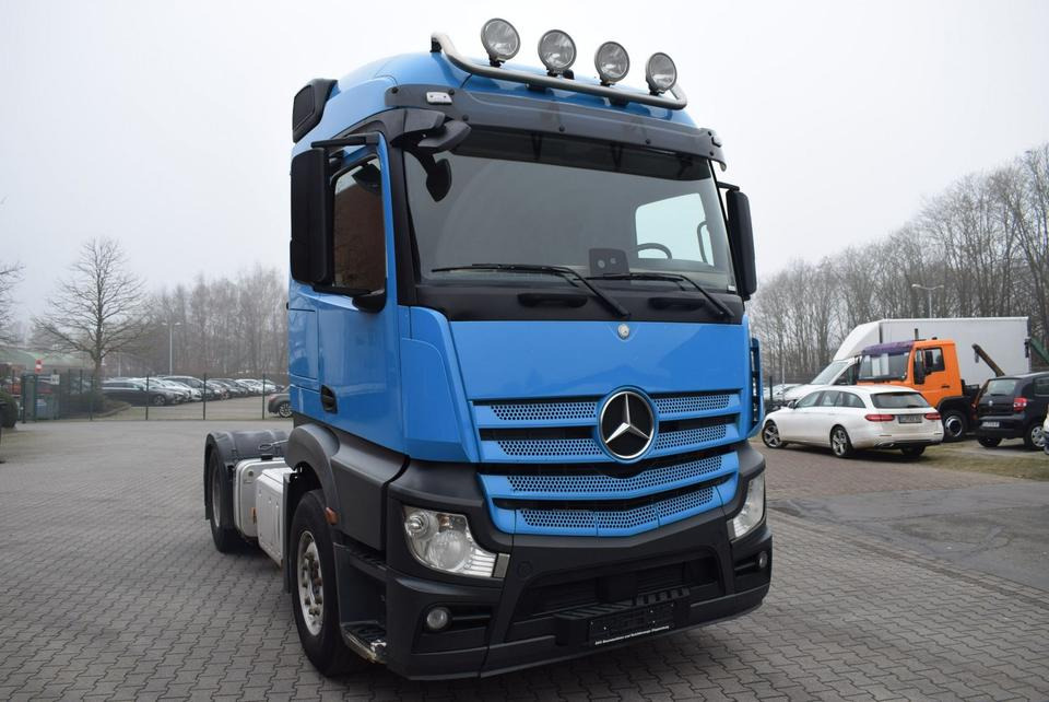 Tractor unit Mercedes-Benz Actros 1843 Stream Space Kipphydraulik Klima: picture 11 Tractor unit Mercedes-Benz Actros 1843 Stream Space Kipphydraulik Klima: picture 11