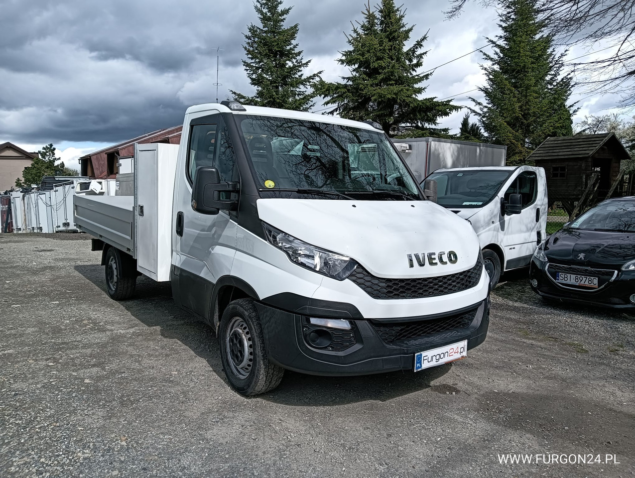 IVECO DAILY 35S11 SKRZYNIA PAKA SKRZYNKA NARZĘDZIOWA NR 727 - Flatbed van: picture 3 IVECO DAILY 35S11 SKRZYNIA PAKA SKRZYNKA NARZĘDZIOWA NR 727 - Flatbed van: picture 3