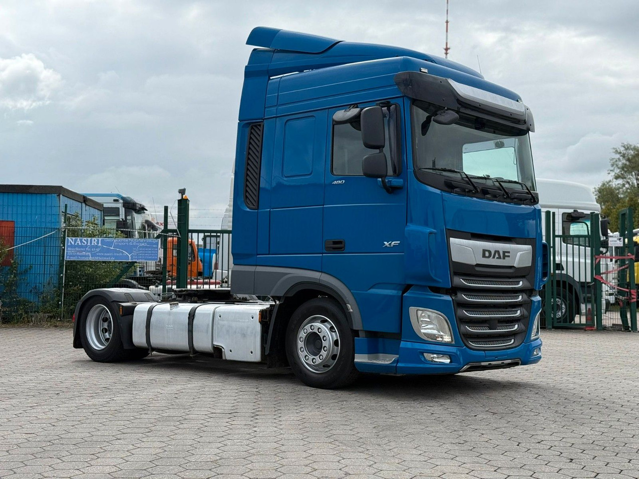 DAF XF 480 Low +Retarter+2xTank - Tractor unit: picture 3 DAF XF 480 Low +Retarter+2xTank - Tractor unit: picture 3