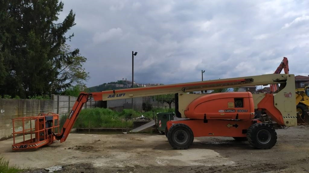 JLG 800 AJ - Articulated boom: picture 2 JLG 800 AJ - Articulated boom: picture 2