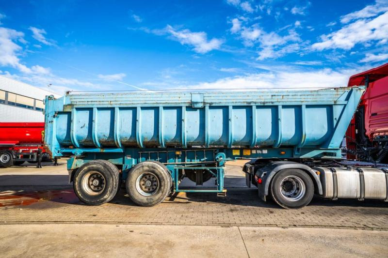 Benalu FRUEHAUF DF33 - Tipper semi-trailer: picture 3 Benalu FRUEHAUF DF33 - Tipper semi-trailer: picture 3