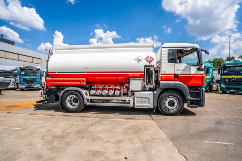MAN TGS 18.400 BL+MAGYAR 13.500L / 5 COMP - Tank truck: picture 3 MAN TGS 18.400 BL+MAGYAR 13.500L / 5 COMP - Tank truck: picture 3