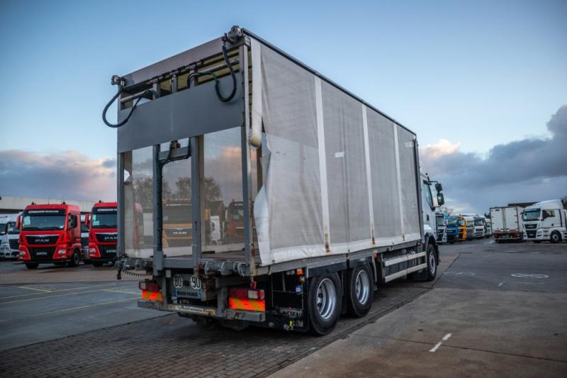 Renault PREMIUM LANDER 460DXI-6x2+10 pneus/tires-intarder - Curtainsider truck: picture 3 Renault PREMIUM LANDER 460DXI-6x2+10 pneus/tires-intarder - Curtainsider truck: picture 3