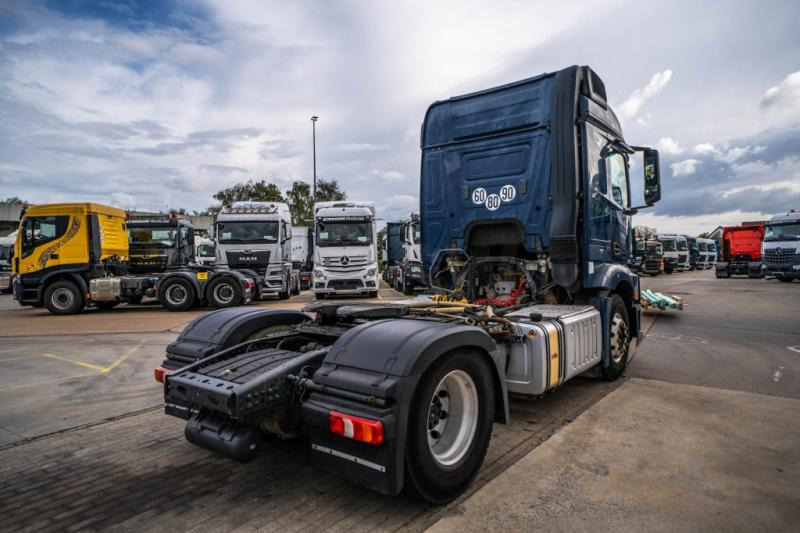 Mercedes ACTROS 1843 LS + HYDRAULIQUE - Tractor unit: picture 5 Mercedes ACTROS 1843 LS + HYDRAULIQUE - Tractor unit: picture 5