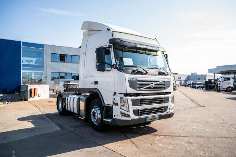 Volvo FM (FH) 460 GLOB +VOITH+KIPHYDR. - Tractor unit: picture 2 Volvo FM (FH) 460 GLOB +VOITH+KIPHYDR. - Tractor unit: picture 2