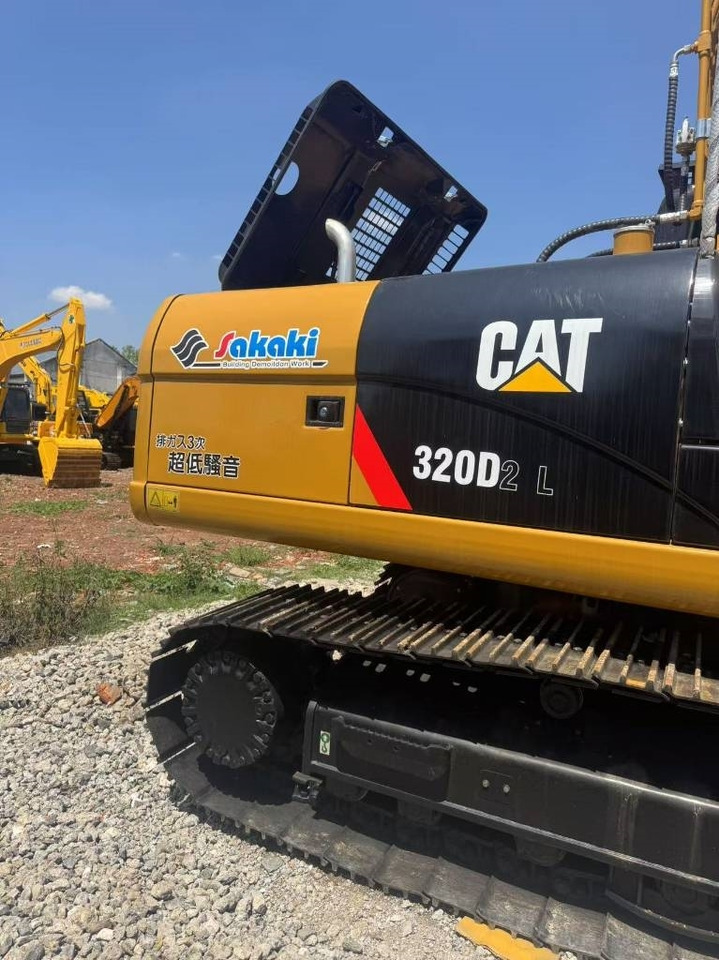 CAT 320D2 - Crawler excavator: picture 2 CAT 320D2 - Crawler excavator: picture 2