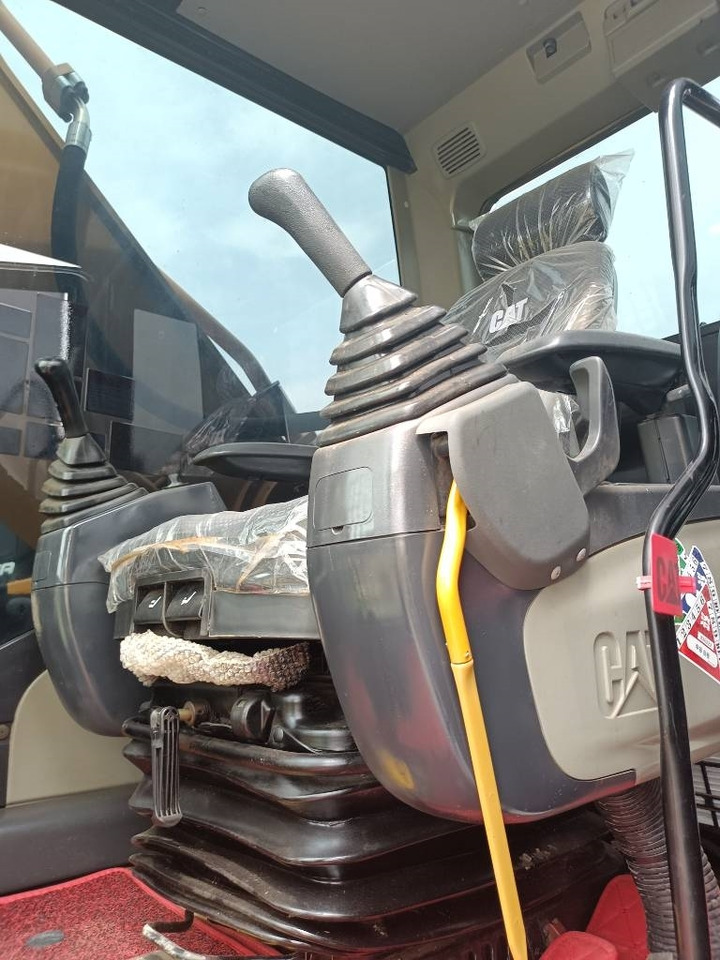 CAT 330 - Crawler excavator: picture 5 CAT 330 - Crawler excavator: picture 5