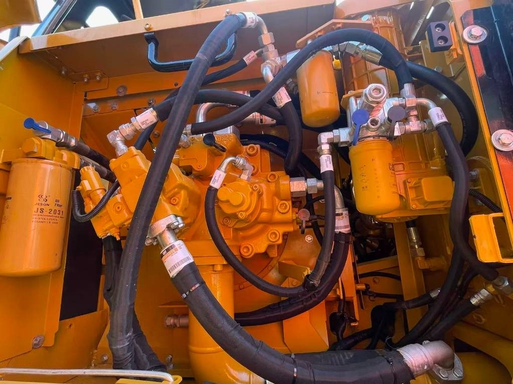 CAT 330D2  - Crawler excavator: picture 5 CAT 330D2  - Crawler excavator: picture 5