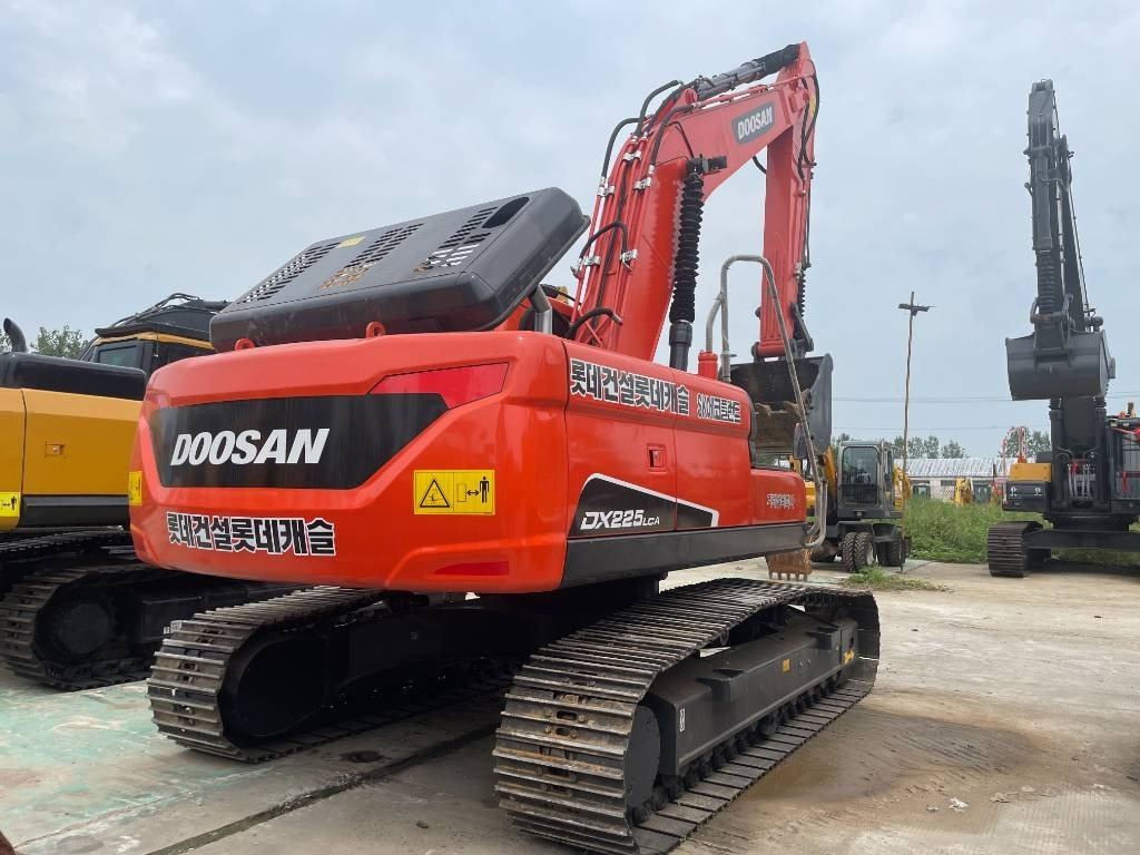 Doosan DX225LCA - Crawler excavator: picture 3 Doosan DX225LCA - Crawler excavator: picture 3