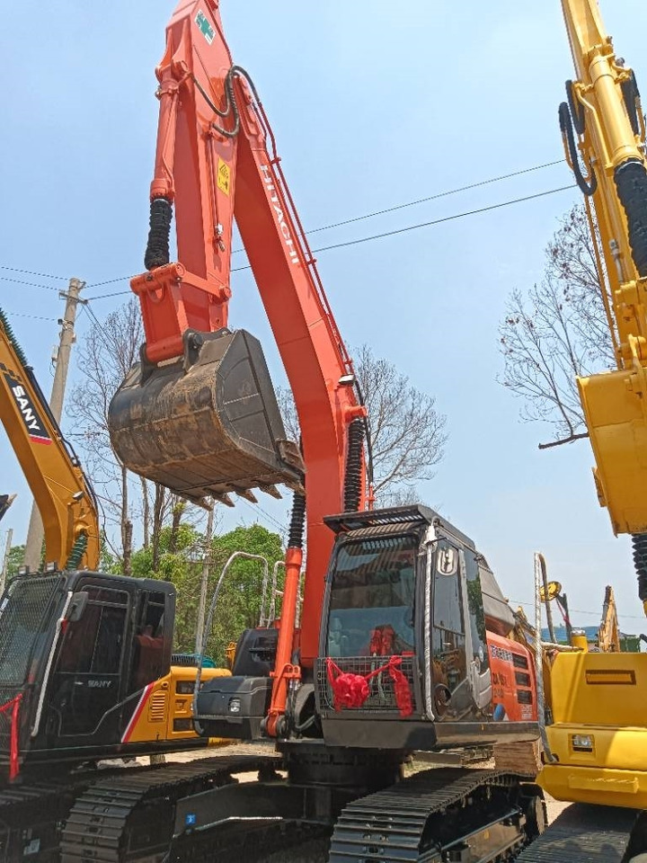 Hitachi ZX 240 - Crawler excavator: picture 1 Hitachi ZX 240 - Crawler excavator: picture 1