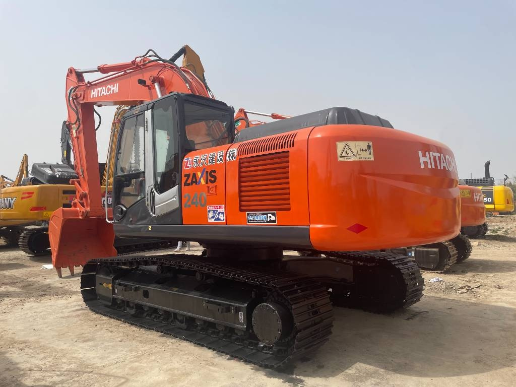 Hitachi ZX 240 - Crawler excavator: picture 1 Hitachi ZX 240 - Crawler excavator: picture 1