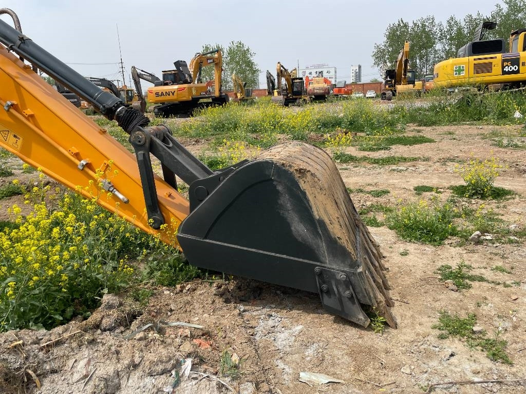 Hyundai 225LC-9S - Crawler excavator: picture 4 Hyundai 225LC-9S - Crawler excavator: picture 4