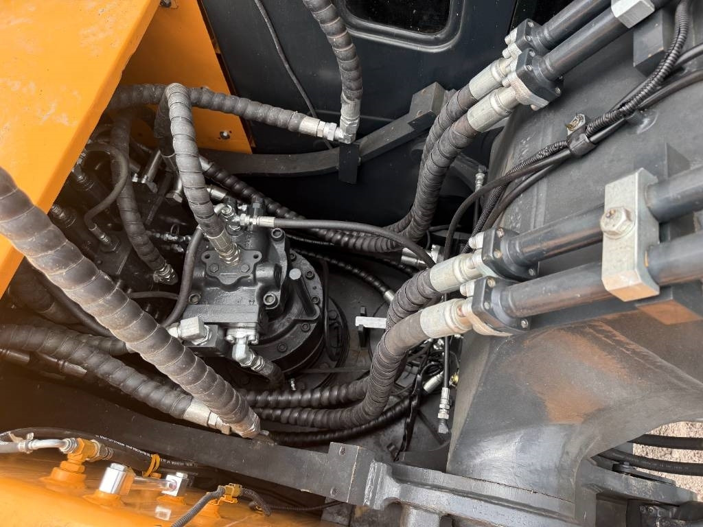 Hyundai HX 220 - Crawler excavator: picture 4 Hyundai HX 220 - Crawler excavator: picture 4