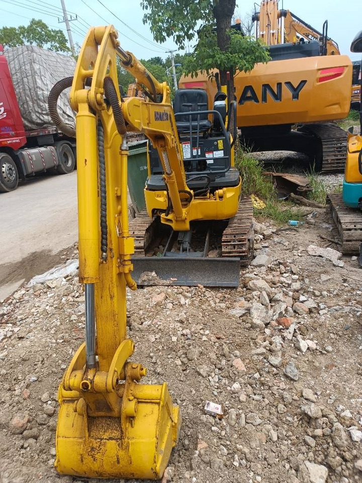 Komatsu PC 18  - Crawler excavator: picture 3 Komatsu PC 18  - Crawler excavator: picture 3