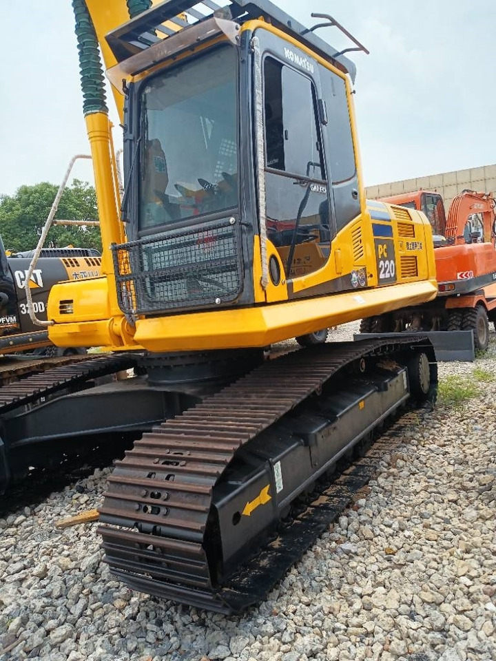 Komatsu PC 220-8  - Crawler excavator: picture 4 Komatsu PC 220-8  - Crawler excavator: picture 4