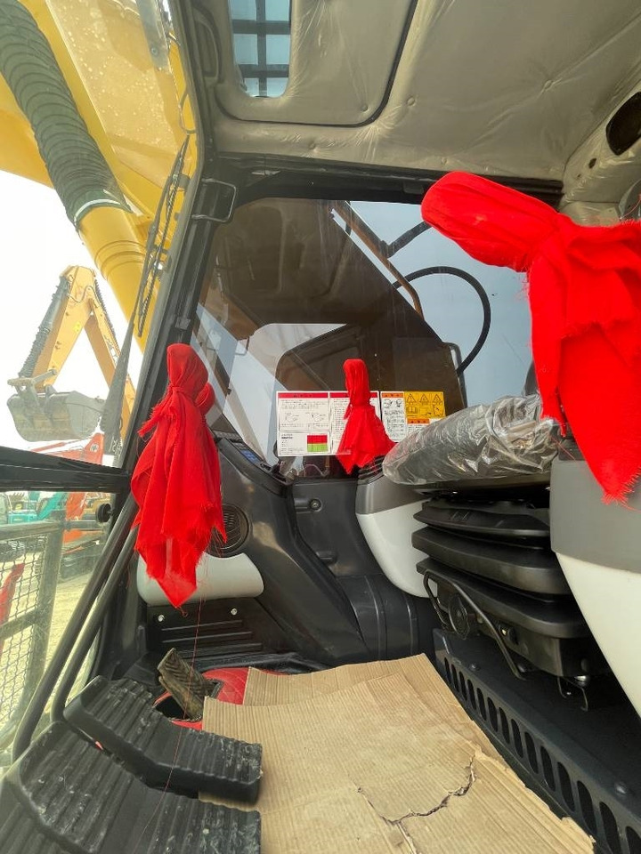 Komatsu PC 240 - Crawler excavator: picture 5 Komatsu PC 240 - Crawler excavator: picture 5