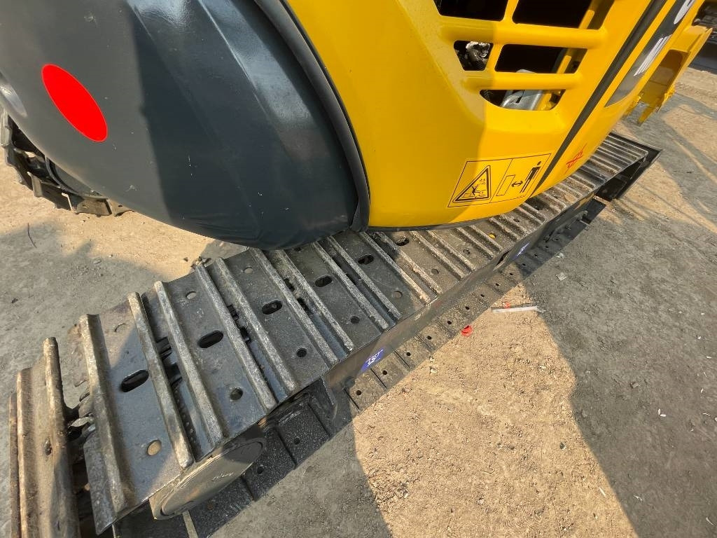 Komatsu PC 30 - Crawler excavator: picture 4 Komatsu PC 30 - Crawler excavator: picture 4