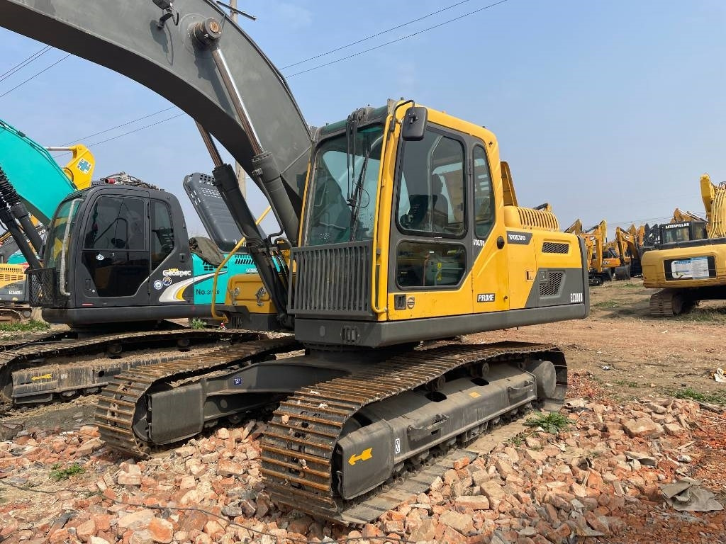 Volvo EC 200 - Crawler excavator: picture 1 Volvo EC 200 - Crawler excavator: picture 1