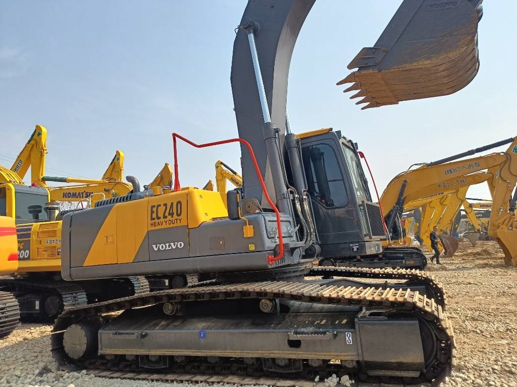 Volvo EC 240  - Crawler excavator: picture 3 Volvo EC 240  - Crawler excavator: picture 3