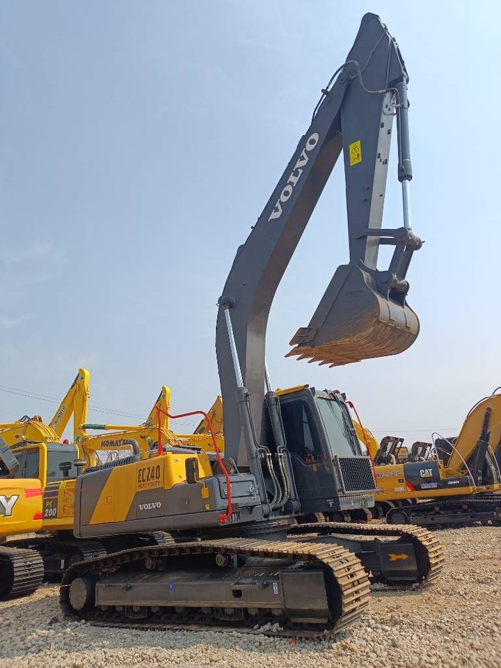 Volvo EC 240  - Crawler excavator: picture 2 Volvo EC 240  - Crawler excavator: picture 2