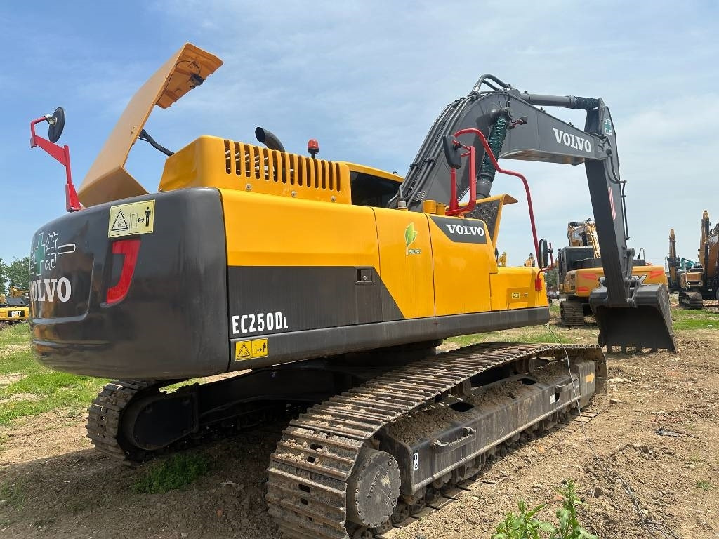 Volvo EC 250 D L  - Crawler excavator: picture 5 Volvo EC 250 D L  - Crawler excavator: picture 5