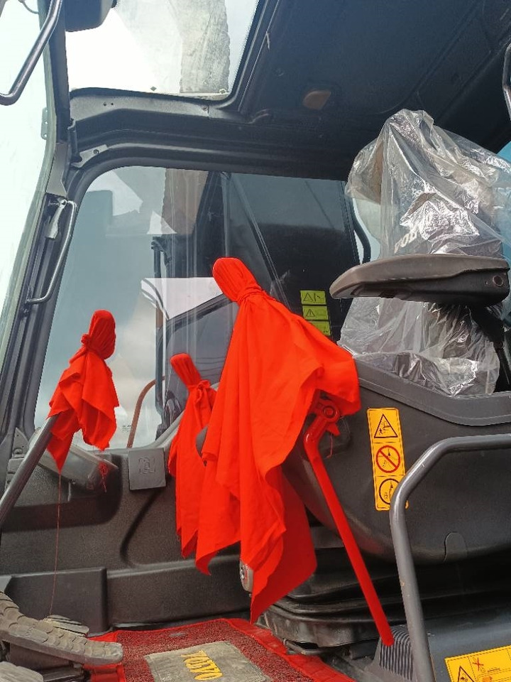 Volvo EC 290  - Crawler excavator: picture 3 Volvo EC 290  - Crawler excavator: picture 3