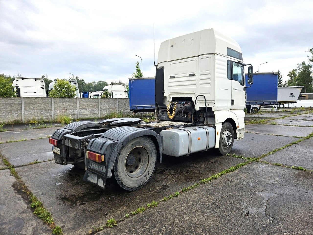 MAN 18.413 FLS - euro 3 manual pump and injectors - manual gearbox - Tractor unit: picture 4 MAN 18.413 FLS - euro 3 manual pump and injectors - manual gearbox - Tractor unit: picture 4