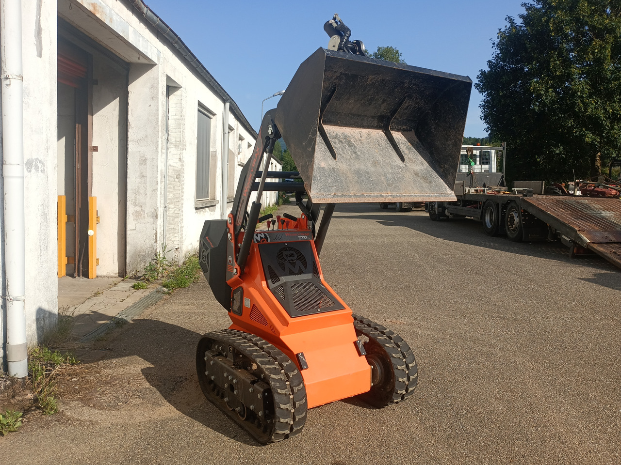 Compact track loader Cast Loaders Worky Trax WX22: picture 9