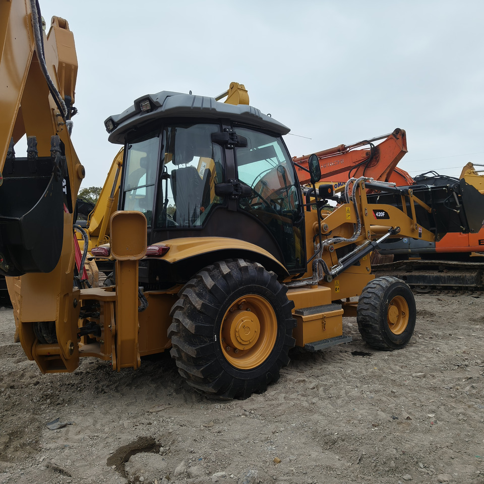 CATERPILLAR 420F - Backhoe loader: picture 5 CATERPILLAR 420F - Backhoe loader: picture 5