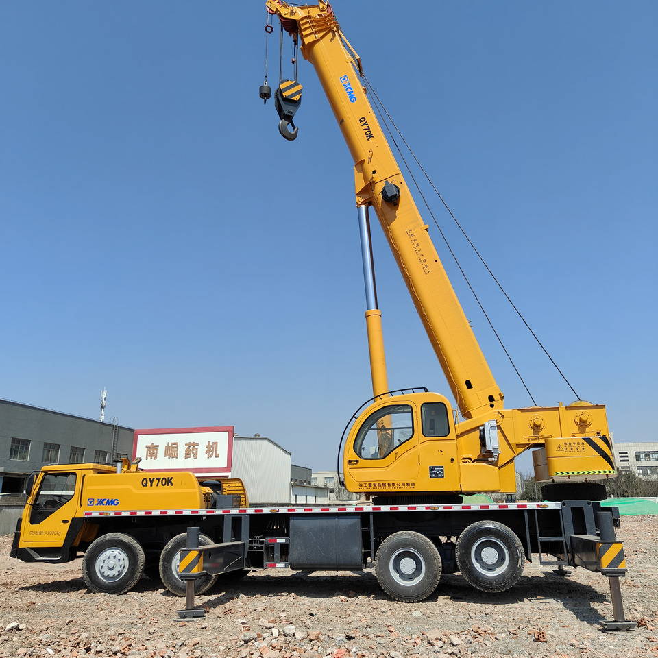 XCMG QY70K 70T QY70KC Used xcmg crane - Mobile crane: picture 5 XCMG QY70K 70T QY70KC Used xcmg crane - Mobile crane: picture 5