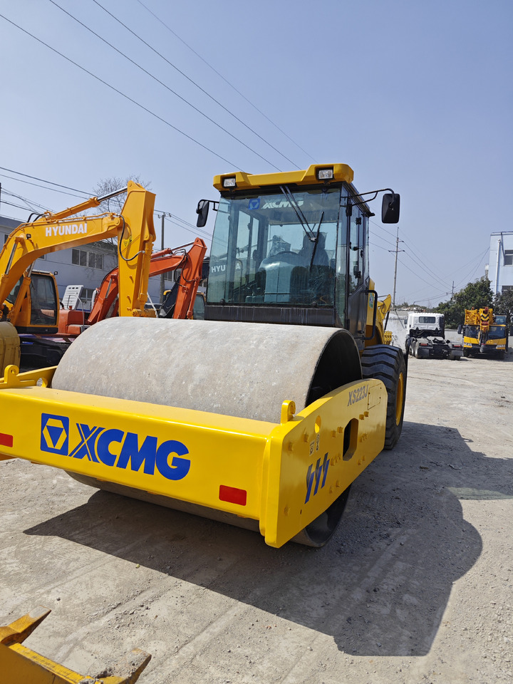 XCMG XS223J Roller Road - Compactor: picture 2 XCMG XS223J Roller Road - Compactor: picture 2