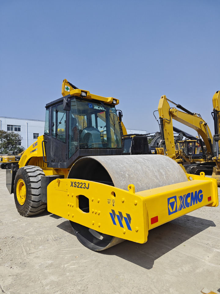 XCMG XS223J used xcmg road roller - Compactor: picture 2 XCMG XS223J used xcmg road roller - Compactor: picture 2